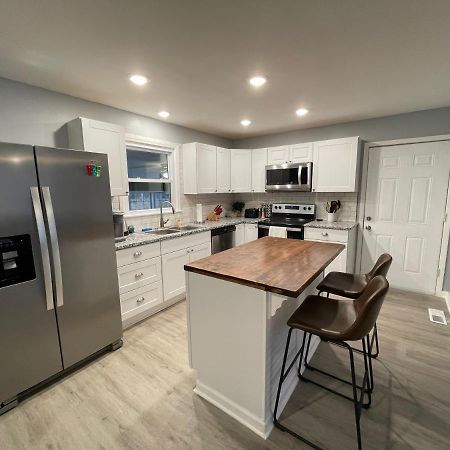 Remodeled Cottage With Sunroom Manchester Εξωτερικό φωτογραφία