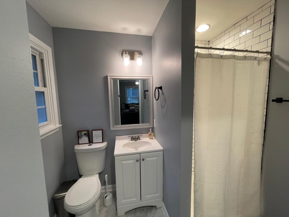 Remodeled Cottage With Sunroom Manchester Εξωτερικό φωτογραφία